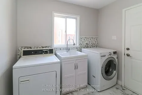 25 Meadowlark Road Barrie ON L4M 6C8