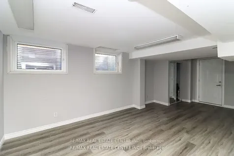 25 Meadowlark Road Barrie ON L4M 6C8