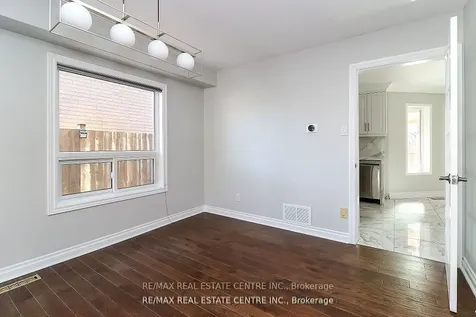 25 Meadowlark Road Barrie ON L4M 6C8