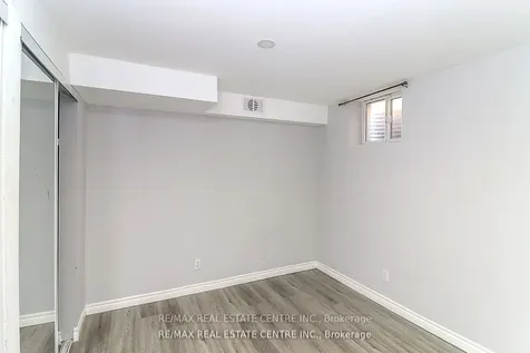 25 Meadowlark Road Barrie ON L4M 6C8