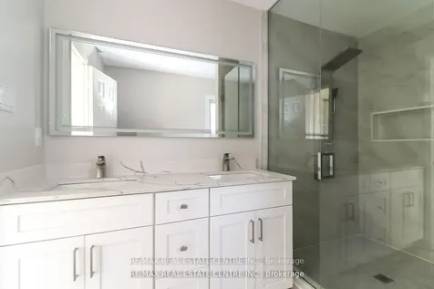 25 Meadowlark Road Barrie ON L4M 6C8