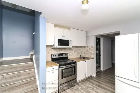 25 Meadowlark Road Barrie ON L4M 6C8