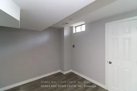 25 Meadowlark Road Barrie ON L4M 6C8