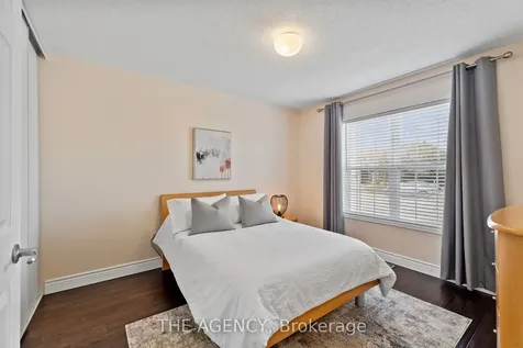 22 Herrell Avenue Barrie ON L4N 6T5