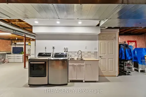 22 Herrell Avenue Barrie ON L4N 6T5