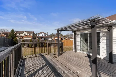 22 Herrell Avenue Barrie ON L4N 6T5