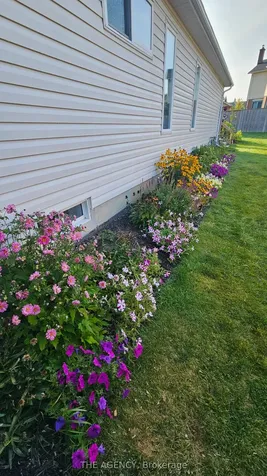 22 Herrell Avenue Barrie ON L4N 6T5