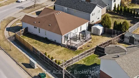 22 Herrell Avenue Barrie ON L4N 6T5