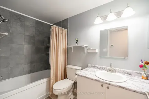 56 Rundle Crescent Barrie ON L4N 8E6