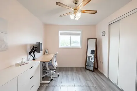 56 Rundle Crescent Barrie ON L4N 8E6