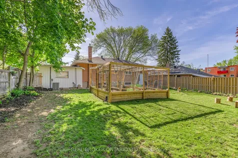 90 Johnson Street Barrie ON L4M 4R3