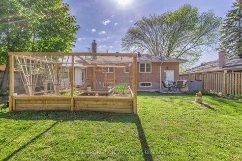 90 Johnson Street Barrie ON L4M 4R3