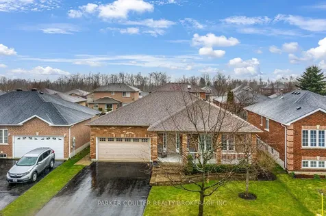 16 Player Drive Barrie ON L4M 6W1