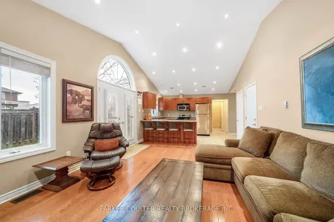 16 Player Drive Barrie ON L4M 6W1