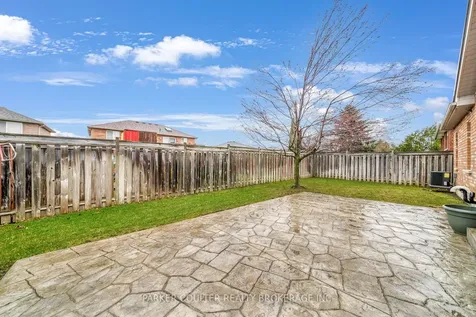 16 Player Drive Barrie ON L4M 6W1