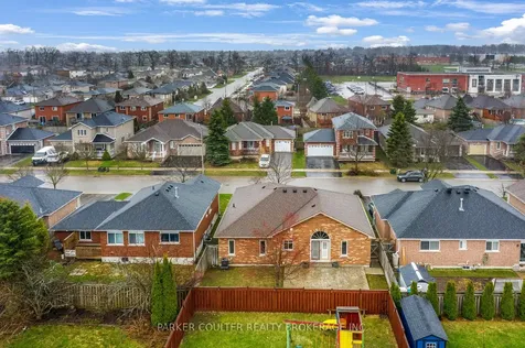 16 Player Drive Barrie ON L4M 6W1