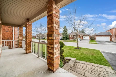 16 Player Drive Barrie ON L4M 6W1