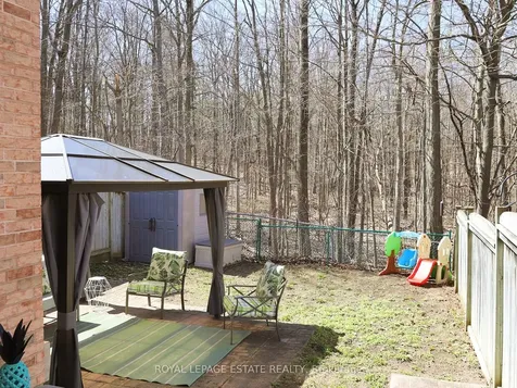 98 Hawthorne Crescent Barrie ON L4N 9Y9