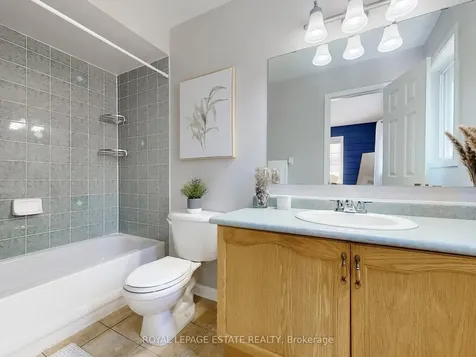 98 Hawthorne Crescent Barrie ON L4N 9Y9