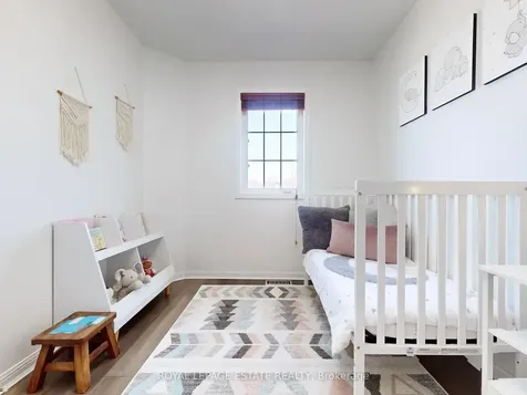 98 Hawthorne Crescent Barrie ON L4N 9Y9