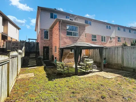 98 Hawthorne Crescent Barrie ON L4N 9Y9