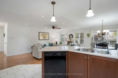 234 Dominion Drive Clearview ON L0M 1S0