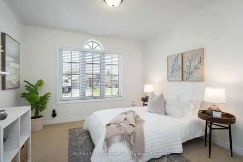 234 Dominion Drive Clearview ON L0M 1S0