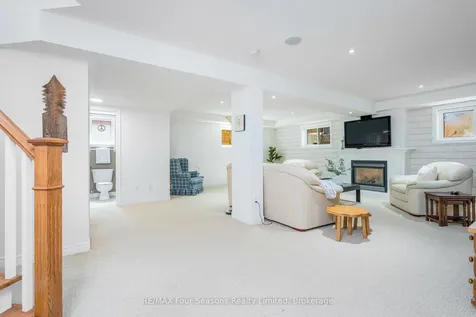 234 Dominion Drive Clearview ON L0M 1S0