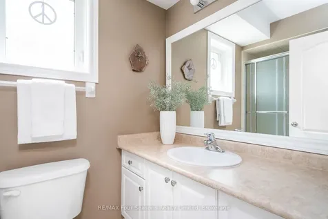 234 Dominion Drive Clearview ON L0M 1S0