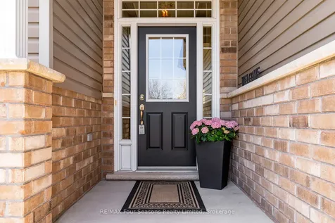 234 Dominion Drive Clearview ON L0M 1S0