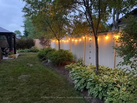 234 Dominion Drive Clearview ON L0M 1S0