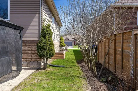 234 Dominion Drive Clearview ON L0M 1S0