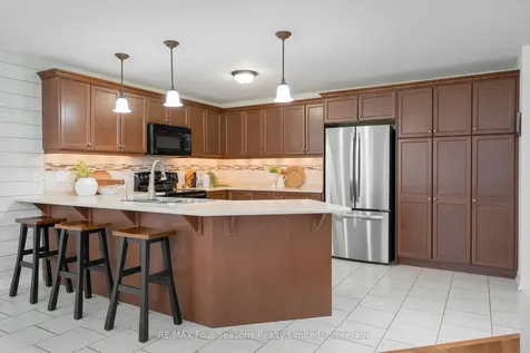 234 Dominion Drive Clearview ON L0M 1S0