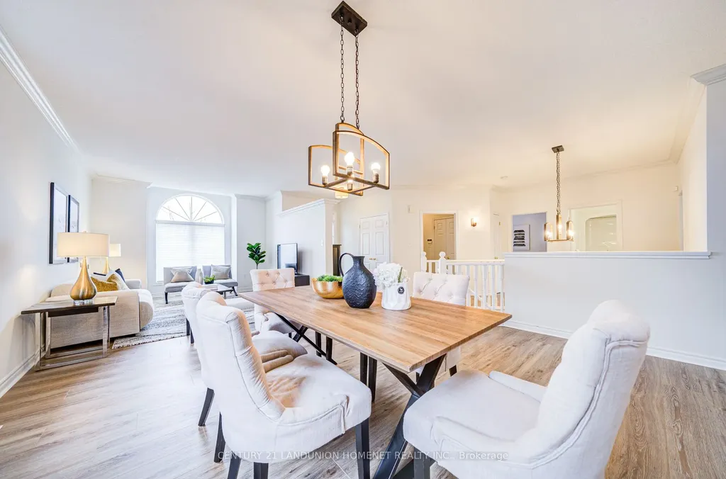 6 Callaway Court Barrie ON L4M 6V7