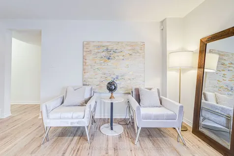 6 Callaway Court Barrie ON L4M 6V7