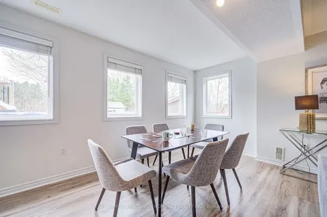 6 Callaway Court Barrie ON L4M 6V7