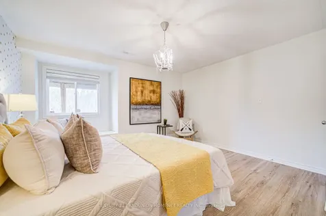 6 Callaway Court Barrie ON L4M 6V7