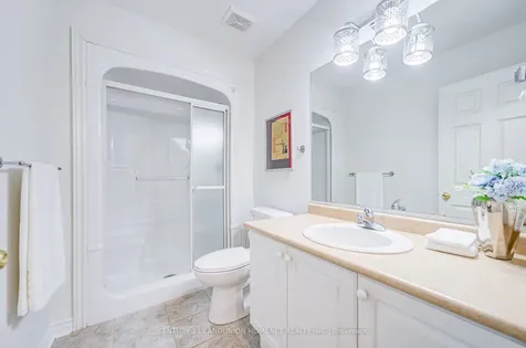 6 Callaway Court Barrie ON L4M 6V7