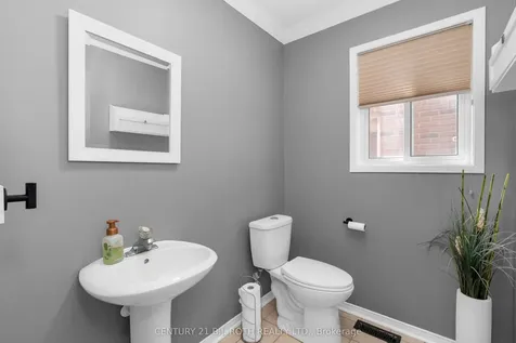 20 Bear Creek Drive Barrie ON L4N 9M6