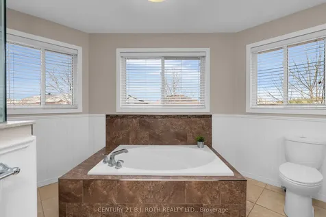 20 Bear Creek Drive Barrie ON L4N 9M6