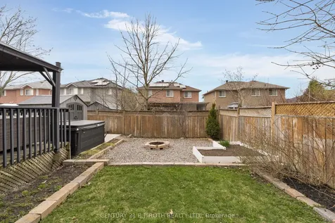 20 Bear Creek Drive Barrie ON L4N 9M6