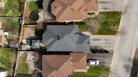 20 Bear Creek Drive Barrie ON L4N 9M6