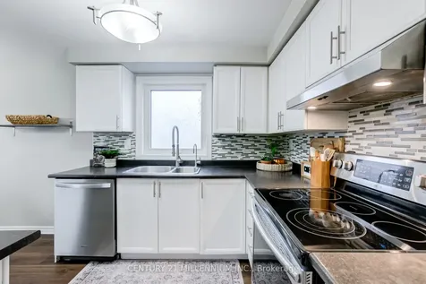 54 Arthur Avenue Barrie ON L4M 6H5