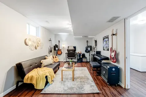 54 Arthur Avenue Barrie ON L4M 6H5