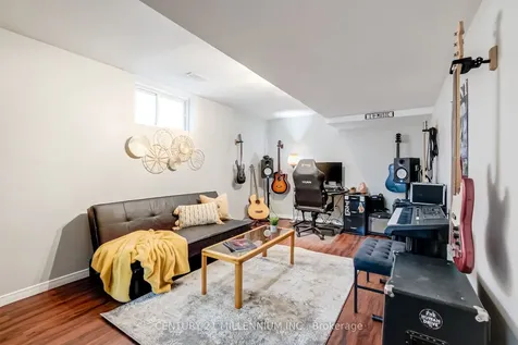 54 Arthur Avenue Barrie ON L4M 6H5