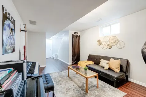 54 Arthur Avenue Barrie ON L4M 6H5