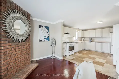 7 Coles Street Barrie ON L4N 5W5