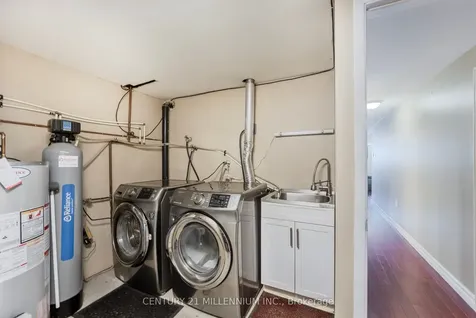 7 Coles Street Barrie ON L4N 5W5