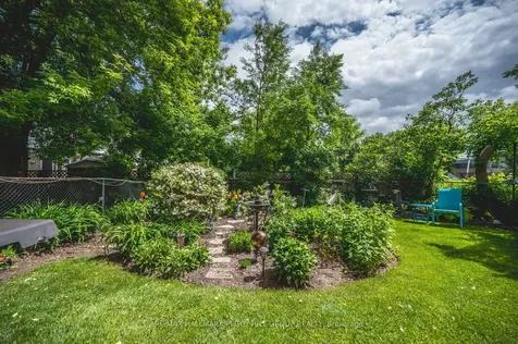 17a Cundles Road E Barrie ON L4M 5L1