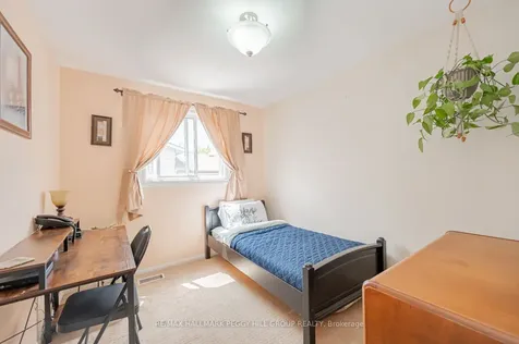 17a Cundles Road E Barrie ON L4M 5L1